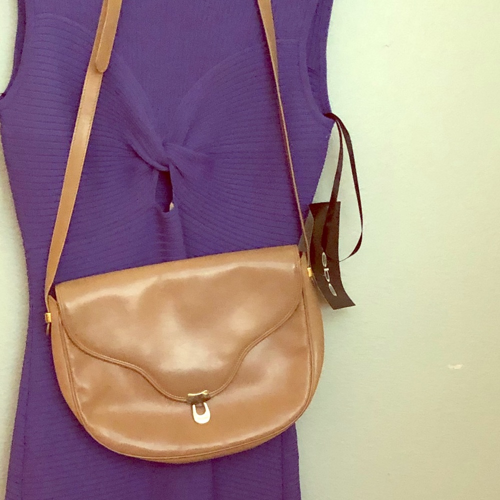 Vintage Ferragamo crossbody/shoulder minibag